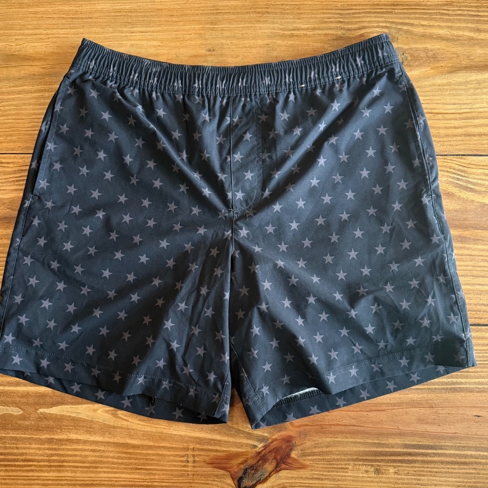 Chubbies 7" Workout Shorts w/ Rainbow Liner - Size M